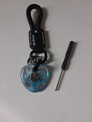 Llavero Artesanal con Reloj y Purpurina