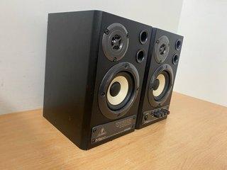 Altavoces Behringer MS20 Negros