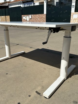 Escritorio Elevable Ahrend Manual