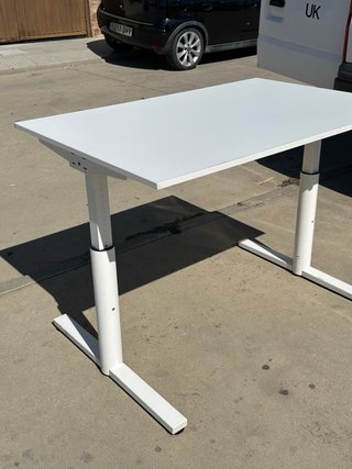 Escritorio Elevable Ahrend Manual