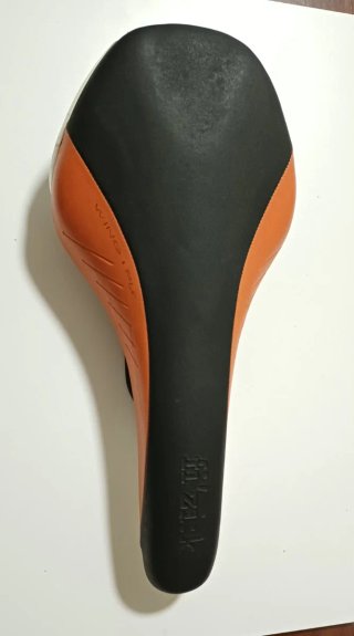 Sillín Fi'zi:k Nisene Wing Flex Negro/Naranja