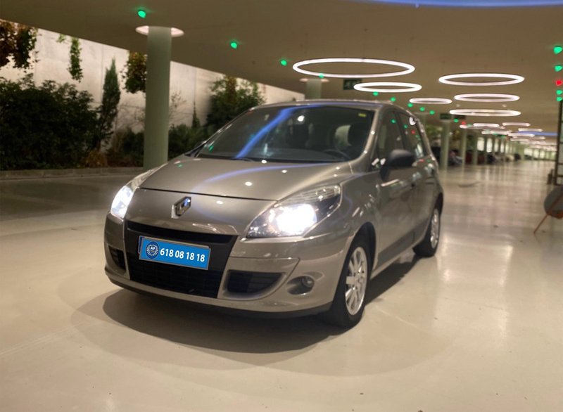 Renault Scénic 1.6 Emotion 2010