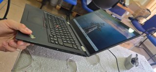 Lenovo Yoga X390 i7 16GB RAM 256GB SSD