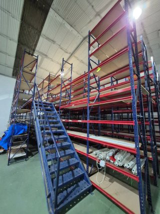 Scaffalature metalliche