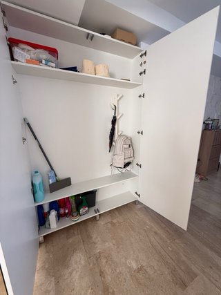 Armario con puertas de espejo