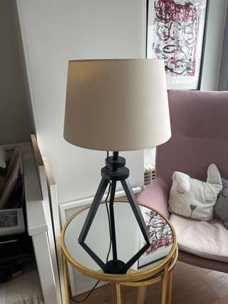 Lámpara de mesa trípode Luz regulable