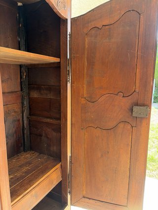 Armario antiguo madera tallada provenzal