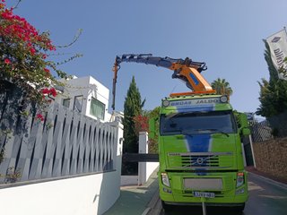 Camión Volvo con Grúa Effer 685-6s