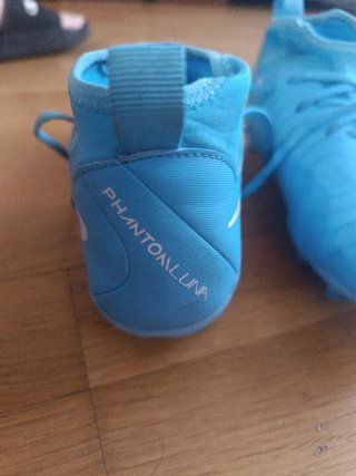 Botas de fútbol Nike azules talla 34
