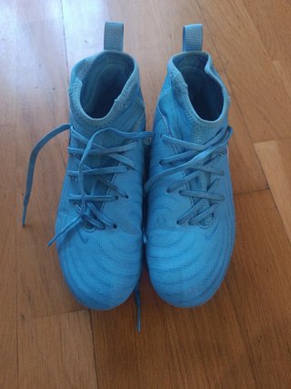 Botas de fútbol Nike azules talla 34
