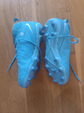 Botas de fútbol Nike azules talla 34