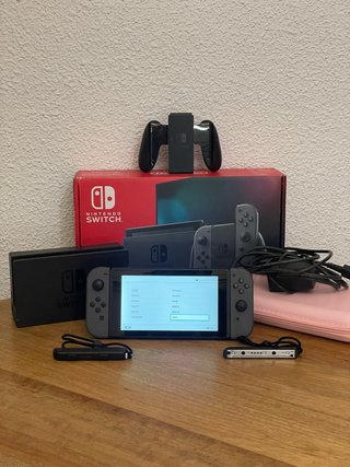 *IMPECABLE* Nintendo Switch con manuales