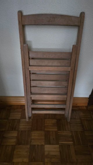 Silla plegable de madera. Entrega en mano
