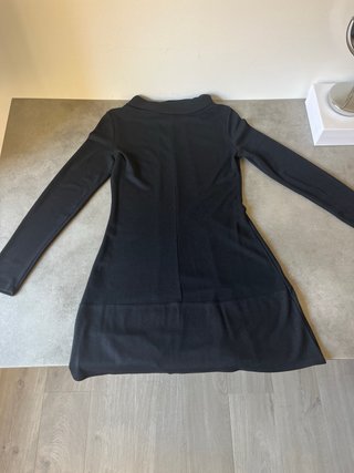 Vestido negro manga larga