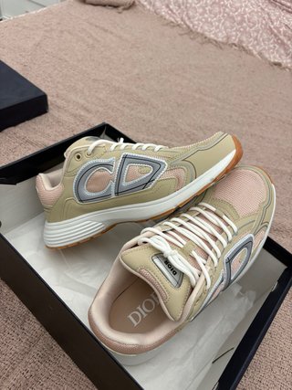 Zapatillas Dior Beige y Rosa