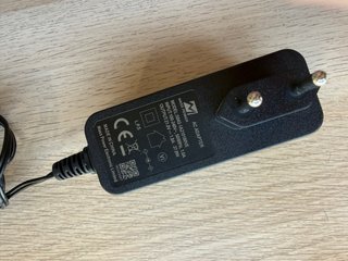 Proyector portátil YOTON Y3 blanco y amarillo – HD