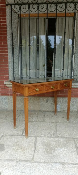 Consola de madera y cristal