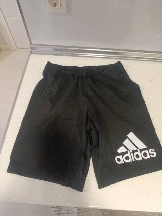 Pantalón corto Adidas negro