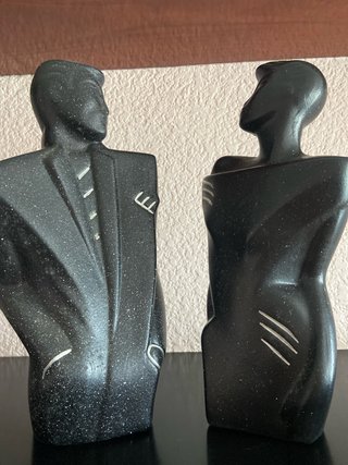 Pareja de Figuras Decorativas Negras