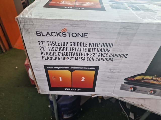Blackstone 2205 Plancha de mesa de 22" con capucha