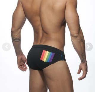 Bañador hombre negro con detalle arcoíris