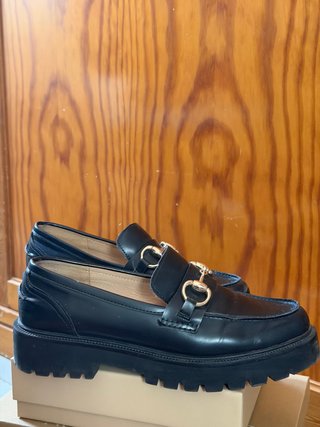 Mocasines Negros con Suela Track