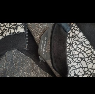 Sudadera Negra con Estampado