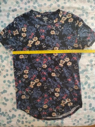 Camiseta Hollister Estampado Floral