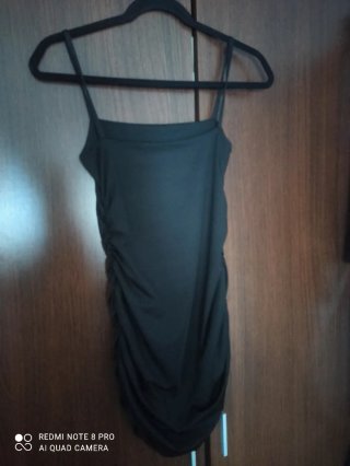 Vestido negro tirantes fruncido