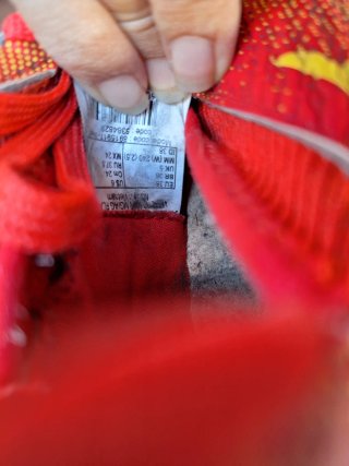T. 38. Botas de tacos Fútbol 11 Rojas. Kipsta