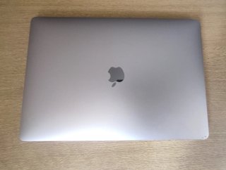 MacBook Pro A1707 (15 pulgadas, 2016)