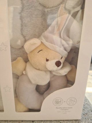 Caja Regalo Manta Infantil + Sonajero
