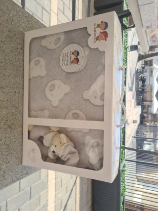 Caja Regalo Manta Infantil + Sonajero