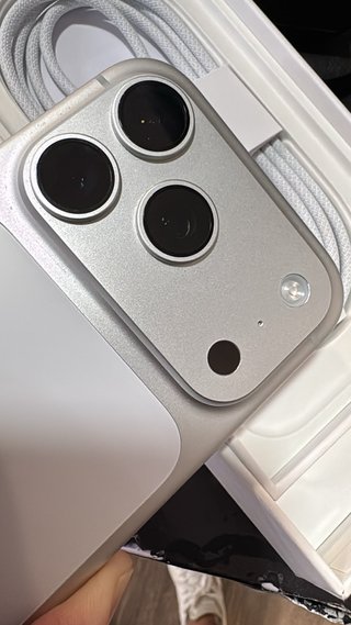 iPhone 17 Pro 256GB Blanco - Como Nuevo