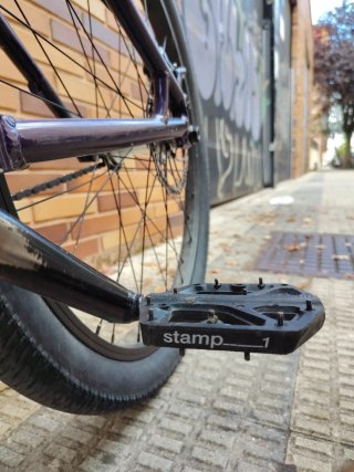 Bici Dirt GT La Bomba Morada