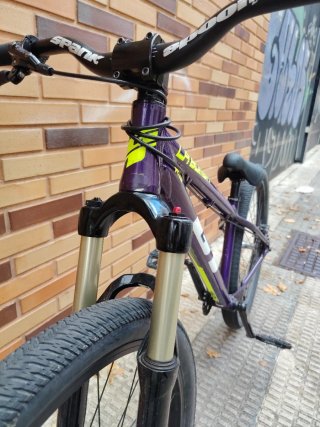 Bici Dirt GT La Bomba Morada