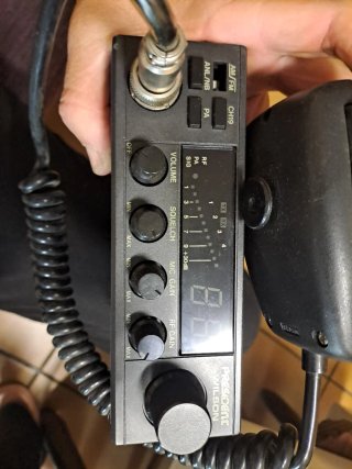 Emisora President Wilsonde 27 MHz AM/FM.