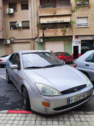 Ford Focus 2000
