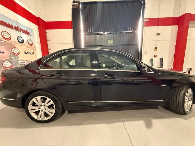 Mercedes-Benz Clase C C 220 CDI BlueEFFICIENCY Berlina Aut. MERCEDES-BENZ CLASE C C 220 CDI BLUEEFFICIENCY BERLINA AUTOMATICO