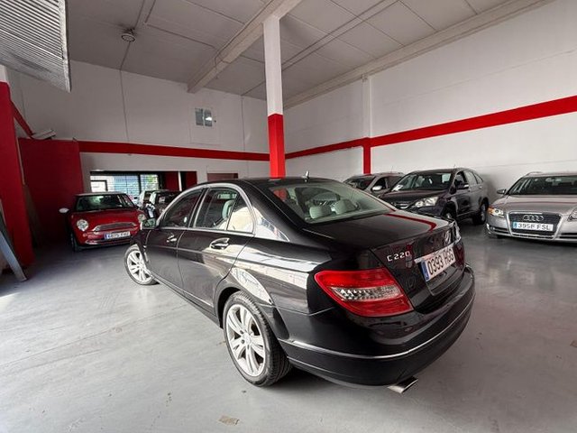 Mercedes-Benz Clase C C 220 CDI BlueEFFICIENCY Berlina Aut. MERCEDES-BENZ CLASE C C 220 CDI BLUEEFFICIENCY BERLINA AUTOMATICO