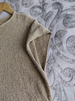 Jersey Zara sin mangas beige talla L