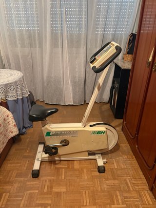 Bicicleta Estática BH Fitness Pro Action