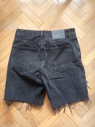 Bershka Bermuda Vaquera Rota Negra
