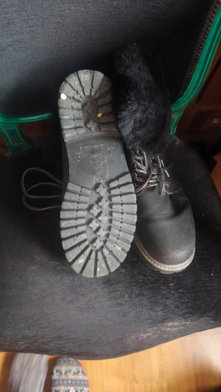 Botas Adidas negras con pelo