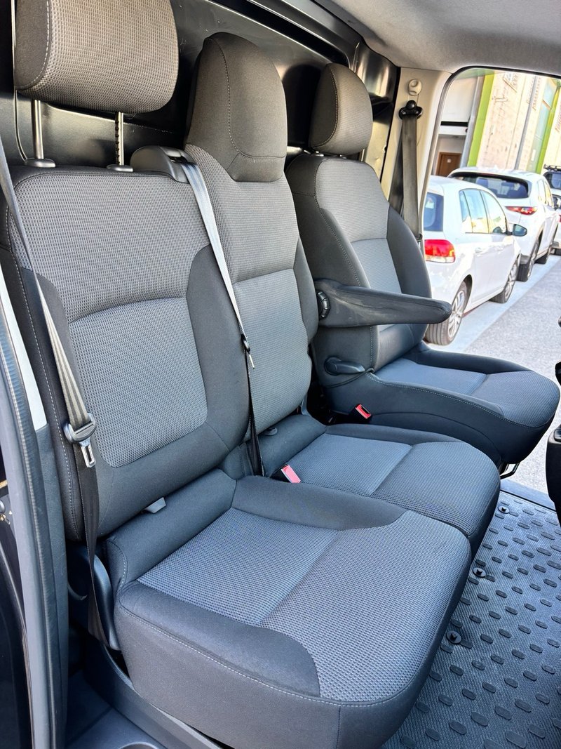 Renault Trafic 2020, foto 23