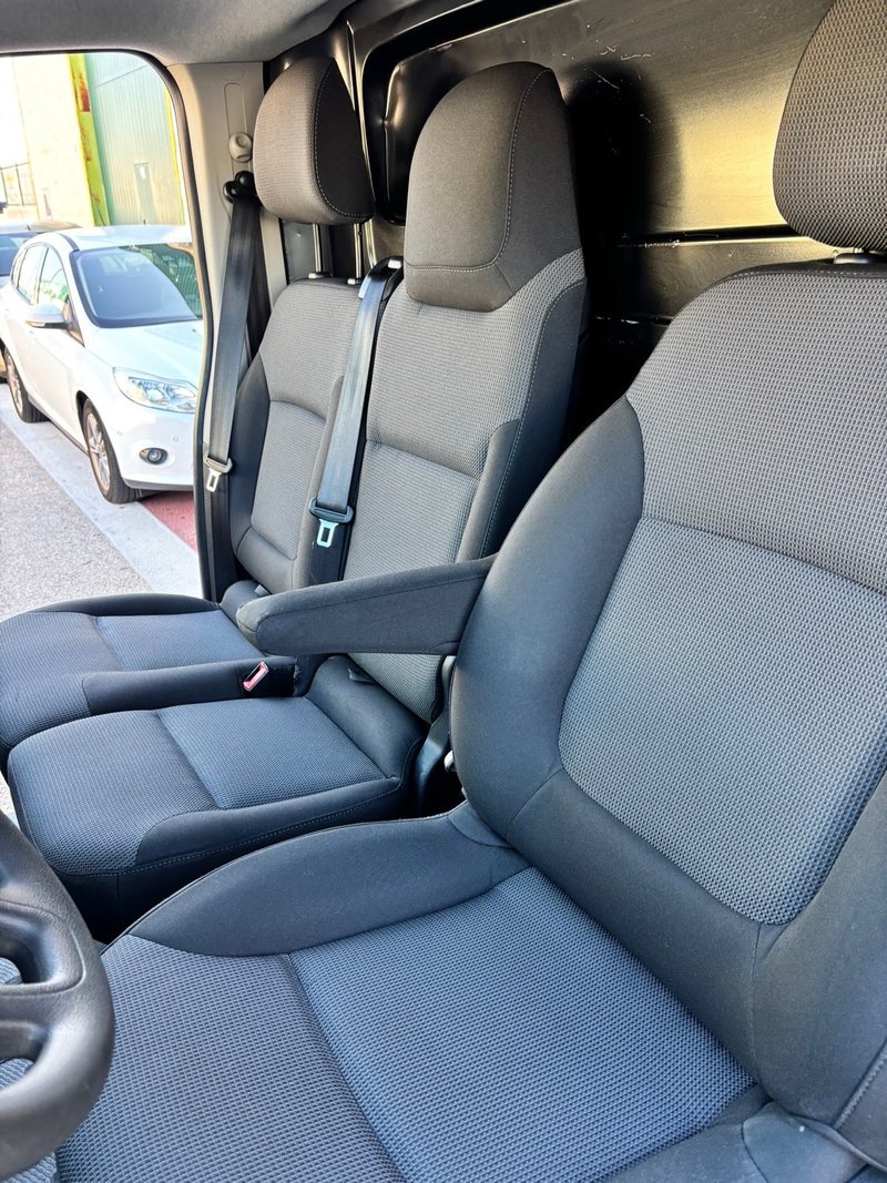 Renault Trafic 2020, foto 15