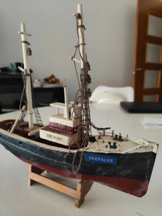 Maquetas de barcos de madera