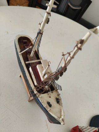 Maquetas de barcos de madera