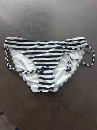 Braguita de bikini a rayas