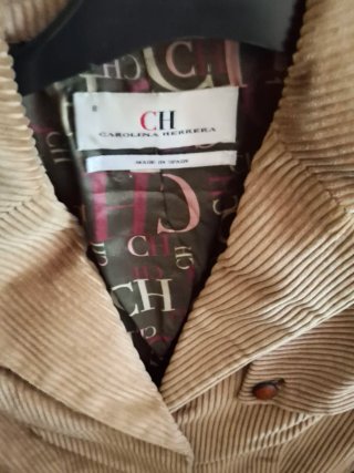 Chaqueta Carolina Herrera Pana Beige